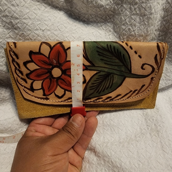 wallet - Picture 2 of 7